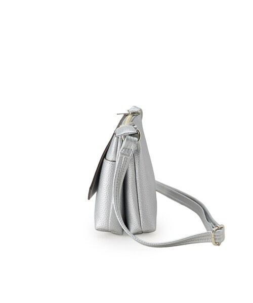 SHOO・LA・RUE（シューラルー）の「【軽量】ふわっと軽いフラップショルダーバッグ（ショルダーバッグ・レディース・シルバー系その他/ベージュ系4/ブラック/ブラック系4・00）」の17枚目の写真