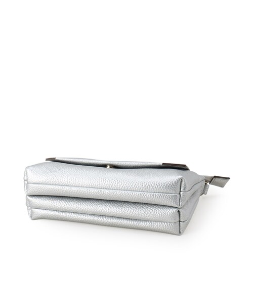 SHOO・LA・RUE（シューラルー）の「【軽量】ふわっと軽いフラップショルダーバッグ（ショルダーバッグ・レディース・シルバー系その他/ベージュ系4/ブラック/ブラック系4・00）」の19枚目の写真