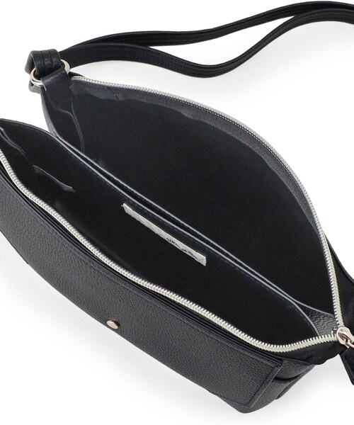 SHOO・LA・RUE（シューラルー）の「【軽量】ふわっと軽いフラップショルダーバッグ（ショルダーバッグ・レディース・シルバー系その他/ベージュ系4/ブラック/ブラック系4・00）」の20枚目の写真