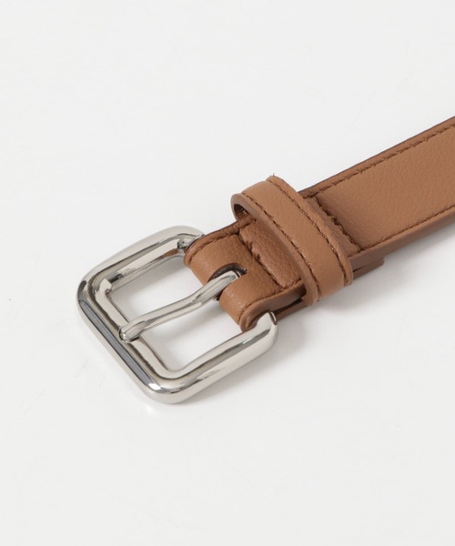 SMELLY（スメリー）の「スクエアバックルベルト（ベルト・レディース・キャメル/ブラック・-）」の4枚目の写真