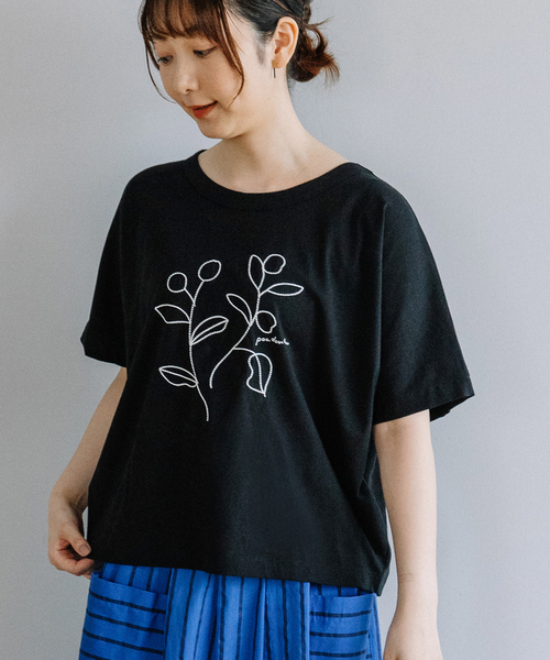 POU DOU DOU(プードゥドゥ)の「木の実刺繍Tee(Tシャツ/カットソー・レディース・ミント/ブラウン/オフホワイト/ブラック・M)」の2枚目の写真