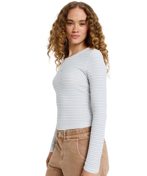 ROXY(ロキシー)の「SPELLBOUND STRIPES /ロキシークロップド丈パイルボーダー柄長袖トップス(Tシャツ/カットソー・レディース・ホワイト/レッド・SMALL/MEDIUM)」の2枚目の写真