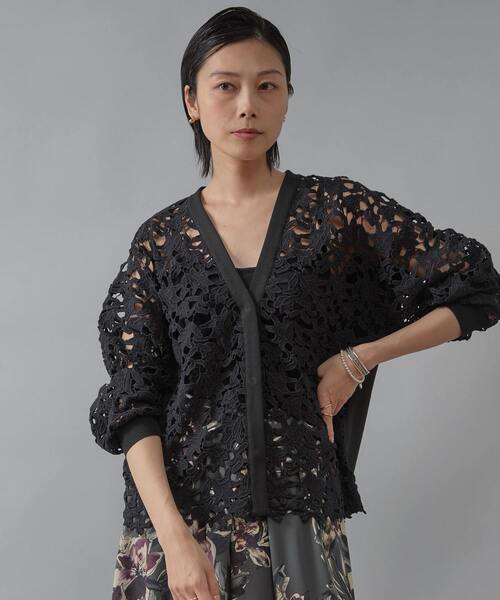 Liesse（リエス）の「レースニットカーディガン（カーディガン/ボレロ・レディース・ホワイト/ブラック・FREE）」の2枚目の写真