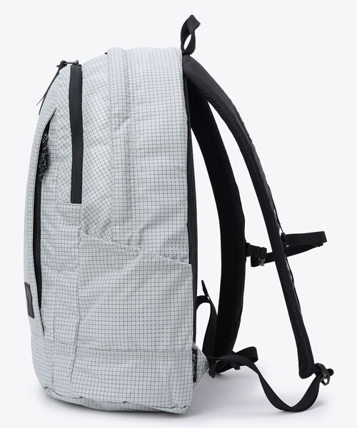 Columbia(コロンビア)の「グレートスモーキーガーデンEX27Lバックパック(バックパック/リュック・レディース・グレー/ブラック・ONE SIZE)」の11枚目の写真
