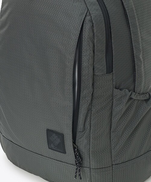 Columbia(コロンビア)の「グレートスモーキーガーデンEX27Lバックパック(バックパック/リュック・レディース・グレー/ブラック・ONE SIZE)」の21枚目の写真