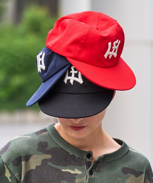 WISH FOR EVER(ウィッシュフォーエバー)の「LOGO MOTIF STITCH DESIGN STRAIGHT CAP/ロゴモチーフステッチデザインストレートキャップ(その他小物・メンズ・ブラック/レッド/ネイビー・FREE)」の7枚目の写真