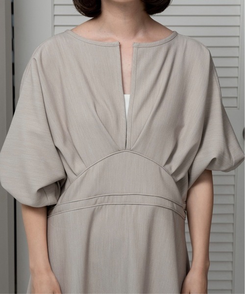 lawgy（ラウジー）の「waist line hole mermaid op / ウエストラインホールマーメードワンピ（ワンピース・レディース・ホワイト/ベージュ・FREE）」の11枚目の写真