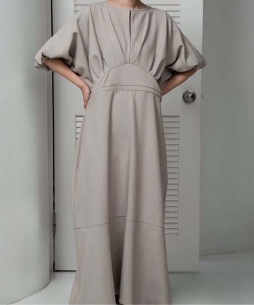 lawgy（ラウジー）の「waist line hole mermaid op / ウエストラインホールマーメードワンピ（ワンピース・レディース・ホワイト/ベージュ・FREE）」の8枚目の写真