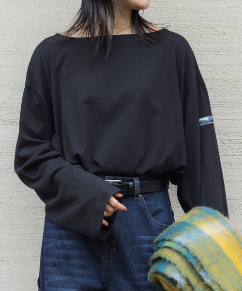 THE CRAFT CREW PRODUCTS(ザクラフトクループロダクツ)の「ボートネックバスクロングスリーブTシャツ【THE CRAFT CREW PRODUCTS】(Tシャツ/カットソー・レディース・ナチュラル/ベージュ系/レッド/オフホワイト/ネイビー/ホワイト系/ブラック・L/M)」の3枚目の写真