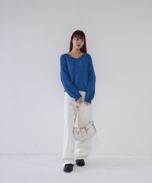 Uenui(ウニュイ)の「【 cunii 】 fluffy feather knit pullover(ニット/セーター・レディース・ホワイト/ピンク/ブルー/ブラック/ライトブルー・FREE)」の16枚目の写真