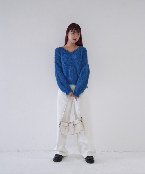Uenui(ウニュイ)の「【 cunii 】 fluffy feather knit pullover(ニット/セーター・レディース・ホワイト/ピンク/ブルー/ブラック/ライトブルー・FREE)」の17枚目の写真