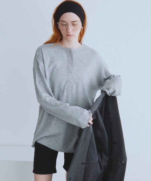 Auntie Rosa Holiday(アンティローザホリデー)の「サーマルヘンリープルオーバー(Tシャツ/カットソー・レディース・ネイビー/ブラック/オフホワイト/グレー・FREE/X-LARGE)」の10枚目の写真