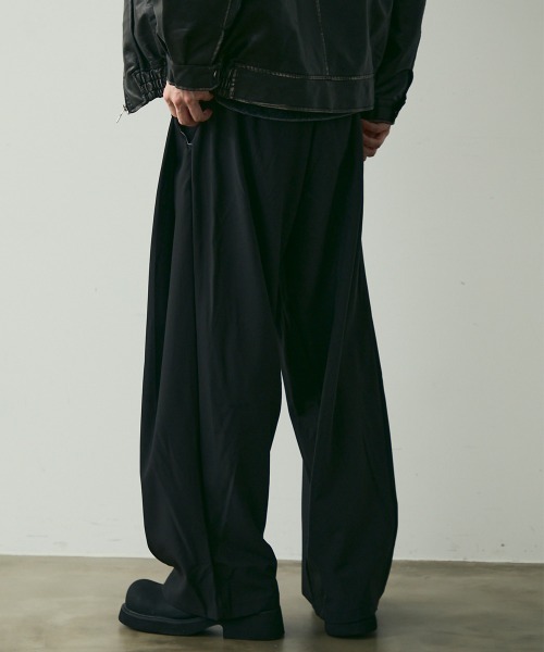 Shoowtime（ショウタイム）の「Tucked Wide Slacks / タックワイドスラックスパンツ（スラックス・メンズ・ブラック・MEDIUM/LARGE/X-LARGE）」の5枚目の写真