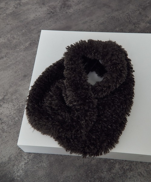 HELEN MOORE(ヘレンムーア)の「【HELEN MOORE(ヘレンムーア)】ラウンドアシンメトリースカーフ スヌード(ストール/ショール・レディース・チャコールグレー/グレー・FREE)」の4枚目の写真