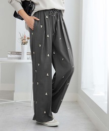 花柄刺繍EASYストレートパンツ