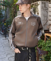 SPINNS（スピンズ）の「短丈ベロアトラックジャケット/エンブレム刺繍ロゴ/ジャージ風デザイン/ライン入り（ジャージ）」