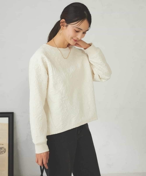 a.v.v(アーヴェヴェ)の「フクレジャガードクロップドトップス(Tシャツ/カットソー・レディース・アイボリー/ボルドー・40/38)」の4枚目の写真