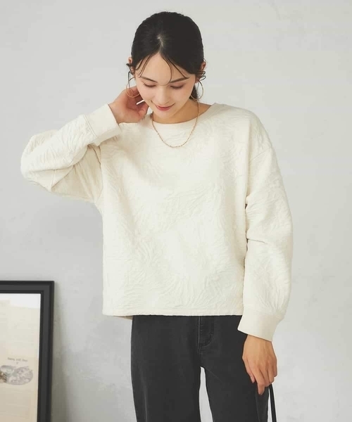 a.v.v(アーヴェヴェ)の「フクレジャガードクロップドトップス(Tシャツ/カットソー・レディース・アイボリー/ボルドー・40/38)」の12枚目の写真