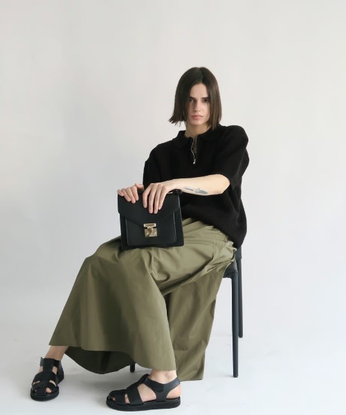 KALENO(カレノ)の「venetian volume skirt(スカート・レディース・カーキ/アイボリー/ブラック・FREE)」の4枚目の写真