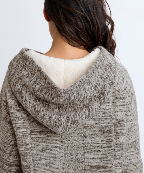 BILLABONG（ビラボン）の「BILLABONG レディース RAGLAN KNIT HOODIE セーター 【2025年秋冬モデル】 @autumn/ビラボンセットアップ対応フードボアプルオーバーニットパーカー・フーディー（ニット/セーター・レディース・アイボリー/スミクロ・MEDIUM/LARGE）」の7枚目の写真