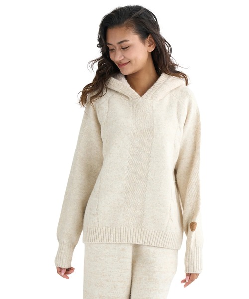 BILLABONG（ビラボン）の「BILLABONG レディース RAGLAN KNIT HOODIE セーター 【2025年秋冬モデル】 @autumn/ビラボンセットアップ対応フードボアプルオーバーニットパーカー・フーディー（ニット/セーター・レディース・アイボリー/スミクロ・MEDIUM/LARGE）」の16枚目の写真