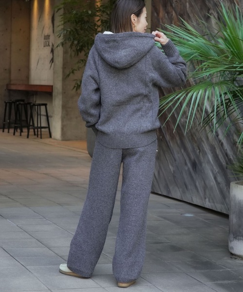 BILLABONG（ビラボン）の「BILLABONG レディース RAGLAN KNIT HOODIE セーター 【2025年秋冬モデル】 @autumn/ビラボンセットアップ対応フードボアプルオーバーニットパーカー・フーディー（ニット/セーター・レディース・アイボリー/スミクロ・MEDIUM/LARGE）」の18枚目の写真