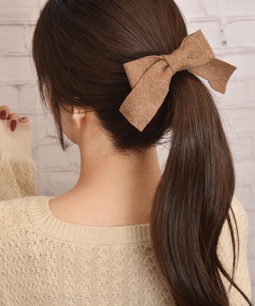 TONE SELECT GOODS(トーンセレクトグッズ)の「【float】ニット リボン ヘアゴム(ヘアゴム・レディース・アイボリー/ブラウン/チャコール・FREE)」の3枚目の写真