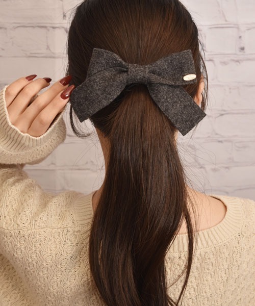TONE SELECT GOODS(トーンセレクトグッズ)の「【float】ニット リボン ヘアゴム(ヘアゴム・レディース・アイボリー/ブラウン/チャコール・FREE)」の2枚目の写真