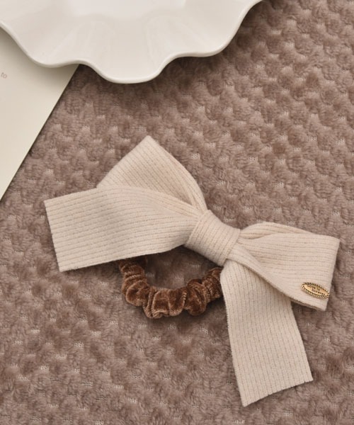 TONE SELECT GOODS(トーンセレクトグッズ)の「【float】ニット リボン ヘアゴム(ヘアゴム・レディース・アイボリー/ブラウン/チャコール・FREE)」の4枚目の写真