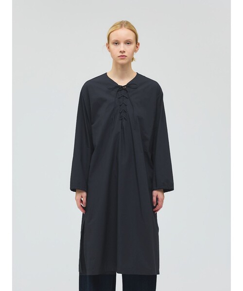 mizuiroind(ミズイロインド)の「mizuiro ind レースアップワンピース(ワンピース・レディース・オフホワイト/ネイビー/ブラック・FREE)」の3枚目の写真