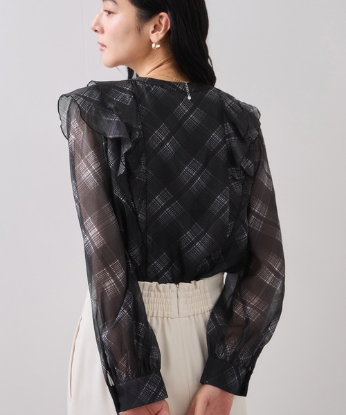 VIS(ビス)の「フロントフリルシアーチェックブラウス/イージーケア(シャツ/ブラウス・レディース・ブラック系その他/ベージュ系その他・FREE)」の13枚目の写真