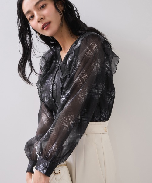 VIS(ビス)の「フロントフリルシアーチェックブラウス/イージーケア(シャツ/ブラウス・レディース・ブラック系その他/ベージュ系その他・FREE)」の11枚目の写真