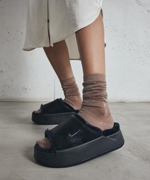 NIKE(ナイキ)のナイキ カーム エレベーション ファー ウィメンズスライド / Nike Calm Elevation Fur Women's Slides HV8560-001 Black(サンダル)