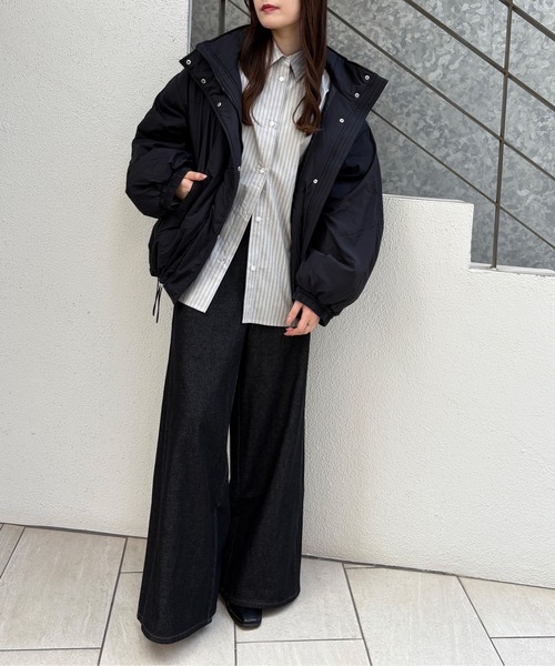 SOELA(ソエラ)の「中綿パフィブルゾン(ダウンジャケット/コート・レディース・アイボリー/ブラック・M)」の11枚目の写真