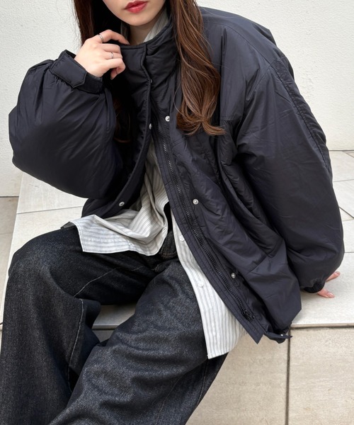SOELA(ソエラ)の「中綿パフィブルゾン(ダウンジャケット/コート・レディース・アイボリー/ブラック・M)」の13枚目の写真