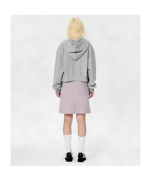 runningHIGH(ランニングハイ)の「A'GEM/9 × .kom 『runningHIGH/ランニングハイ』 LETTERING CROP ZIP UP HOODIE/レタリングクロップ ジップアップパーカー(パーカー・レディース・ブラック/ホワイト/グレー・FREE)」の10枚目の写真
