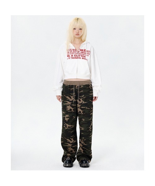 runningHIGH(ランニングハイ)の「A'GEM/9 × .kom 『runningHIGH/ランニングハイ』 LETTERING CROP ZIP UP HOODIE/レタリングクロップ ジップアップパーカー(パーカー・レディース・ブラック/ホワイト/グレー・FREE)」の16枚目の写真