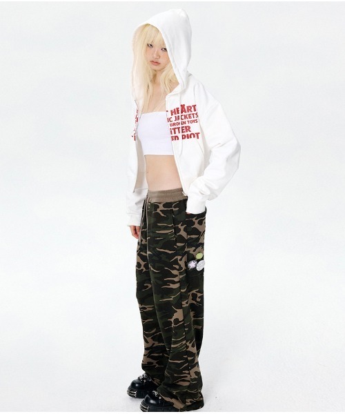 runningHIGH(ランニングハイ)の「A'GEM/9 × .kom 『runningHIGH/ランニングハイ』 LETTERING CROP ZIP UP HOODIE/レタリングクロップ ジップアップパーカー(パーカー・レディース・ブラック/ホワイト/グレー・FREE)」の14枚目の写真