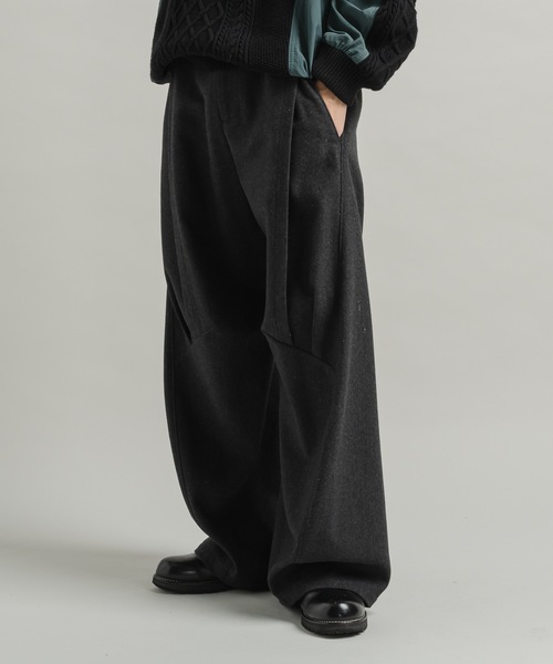 CASPER JOHN(キャスパージョン)の「Melton tuck pants/メルトンタックパンツ(その他パンツ・メンズ・ブラック/グレー/ブラウン・SMALL/X-SMALL/LARGE/MEDIUM)」の22枚目の写真