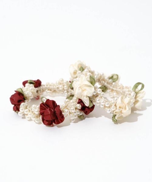flower（フラワー）の「パーリーローズゴム（ヘアゴム・レディース・レッド/アイボリー・FREE）」の4枚目の写真