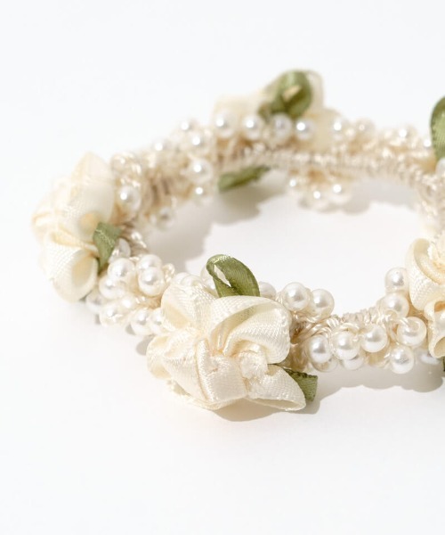 flower（フラワー）の「パーリーローズゴム（ヘアゴム・レディース・レッド/アイボリー・FREE）」の5枚目の写真