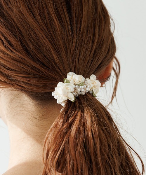 flower（フラワー）の「パーリーローズゴム（ヘアゴム・レディース・レッド/アイボリー・FREE）」の13枚目の写真