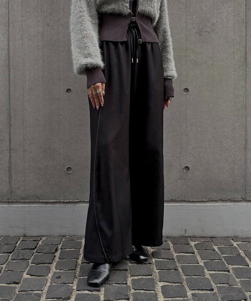 &g'aime（アンジェム）の「【&g'aime】カーブラインパンツ　Curve Line Pants（スラックス・レディース・ブラック/ブラウン・FREE）」の4枚目の写真