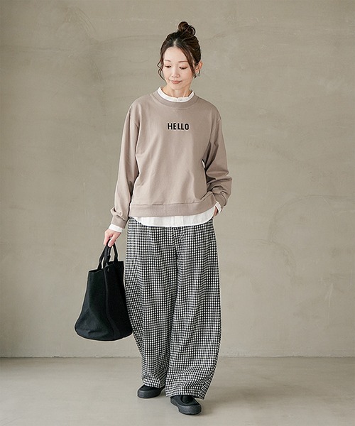 SOLAMONAT（ソラモナ）の「ペンネ天竺 ベーシックプリントスウェット HELLO（スウェット・レディース・ホワイト×ブラック・FREE）」の3枚目の写真