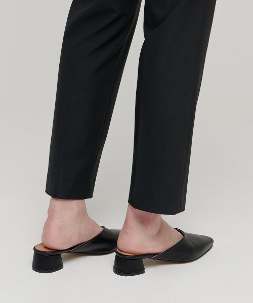 MUSINSA STANDARD WOMAN（ムシンサスタンダードウーマン）の「レディーススリムストレート隠しバンディングスラックス[ブラック]（スラックス・レディース・その他・30/31/24/25/26/27/28/29/34/32）」の8枚目の写真
