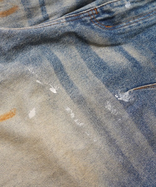 1111clothing(ワンフォークロージング)の「ダメージペイント バレルレッグジーンズ / Damage Paint Barrel Leg Jeans(デニムパンツ・メンズ・ブルー・S/M/L/XL)」の14枚目の写真