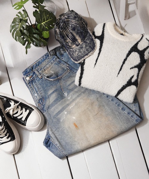 1111clothing(ワンフォークロージング)の「ダメージペイント バレルレッグジーンズ / Damage Paint Barrel Leg Jeans(デニムパンツ・メンズ・ブルー・S/M/L/XL)」の2枚目の写真