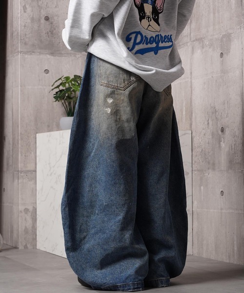 1111clothing(ワンフォークロージング)の「ダメージペイント バレルレッグジーンズ / Damage Paint Barrel Leg Jeans(デニムパンツ・メンズ・ブルー・S/M/L/XL)」の7枚目の写真