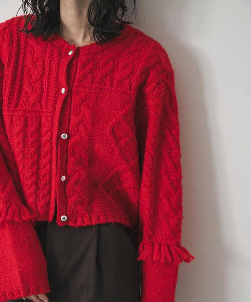 SENSE OF PLACE by URBAN RESEARCH(センスオブプレイスバイアーバンリサーチ)の「パッチワークケーブルニットカーディガン(カーディガン/ボレロ・レディース・アイボリー/レッド/チャコールグレー・ONE)」の5枚目の写真