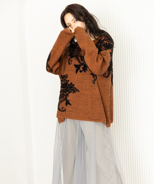 OSMOSIS（オズモーシス）の「ジャガードニットプルオーバー（ニット/セーター・レディース・ライトベージュ/キャメル/ダークグレー・ONE SIZE）」の3枚目の写真